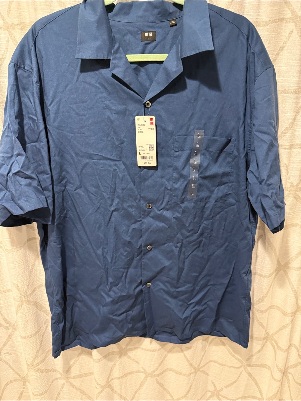 Uniqlo Men’s Navy Blue Short-Sleeve Casual Button-Down Shirt